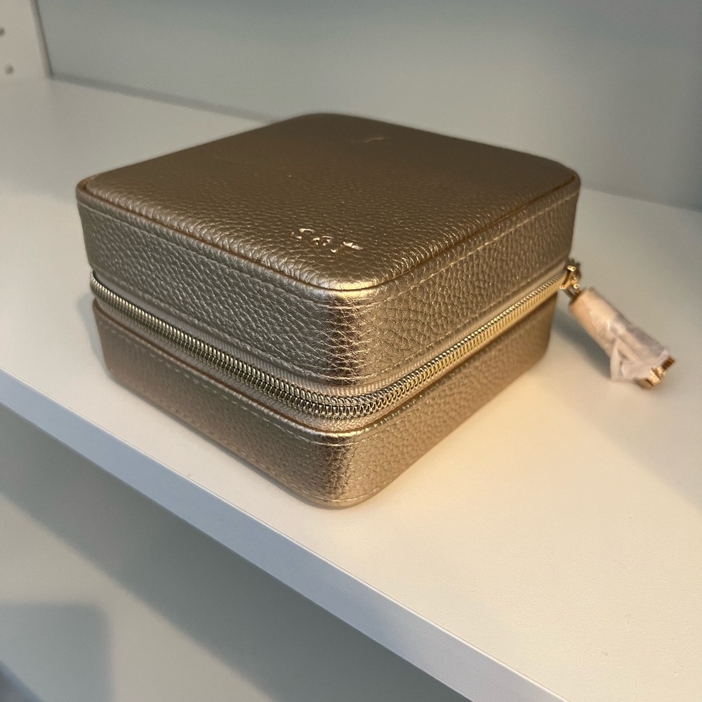 New Gold travel jewelry case